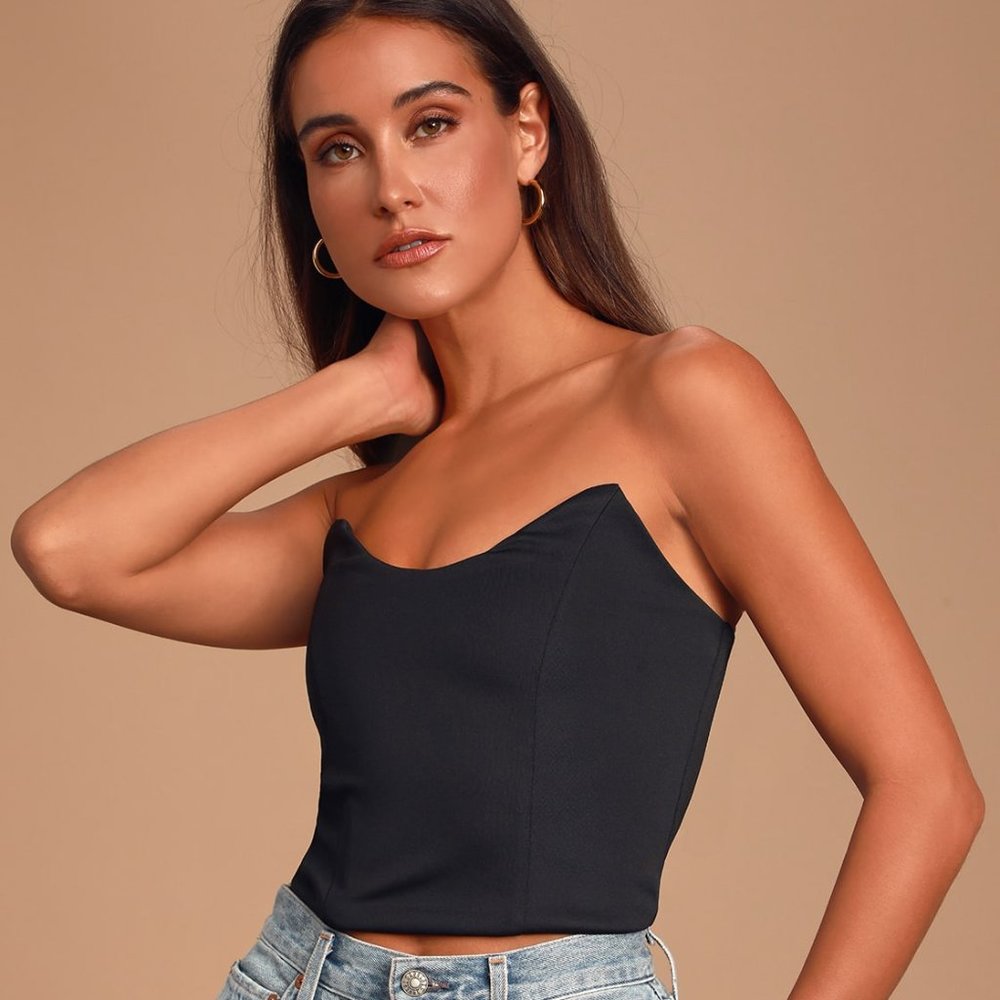 Lulu's Milou Black Strapless Crop Top Size M NWOT